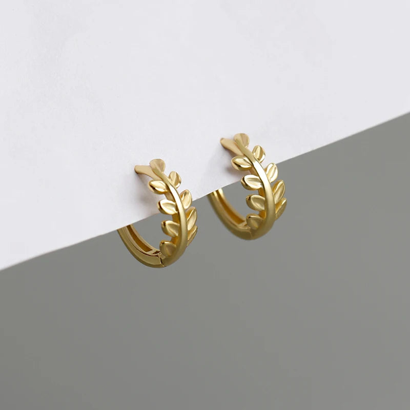 925 Sterling Silver Simple Fashion Leaf Huggies Hoop Earring for Women Classic Charm Plated 18k Gold Jewelry Ear Buckle